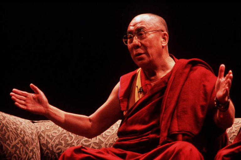 Read more about the article Someone Asked The Dalai Lama What Surprises Him Most, His Response Was Mind Altering