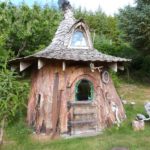 Hobbit House Tree-Stump-4