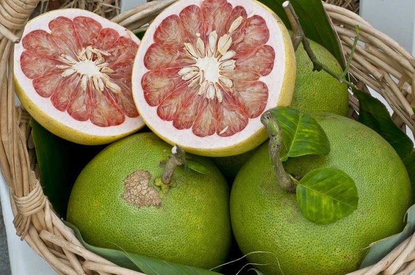 What Happens to Body When You Eat Pomelo