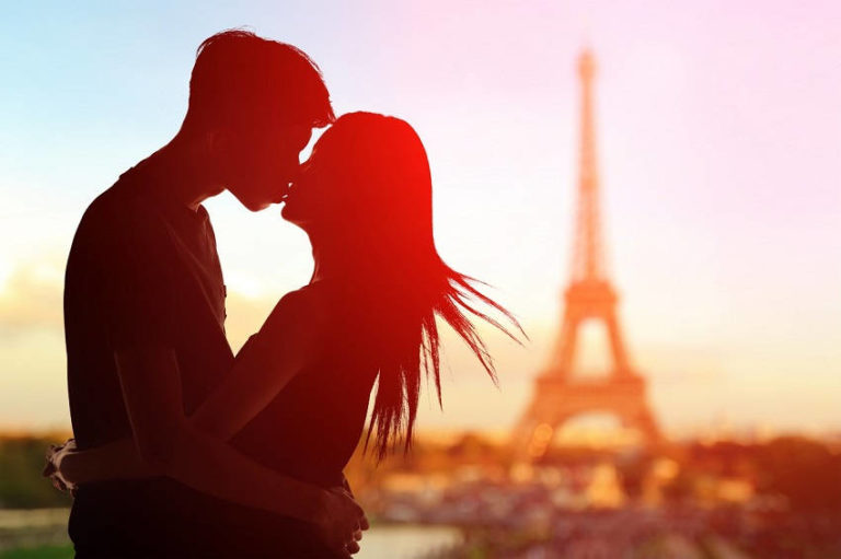 Read more about the article 12 Best Destinations for Romantic Getaways with Your Loved One