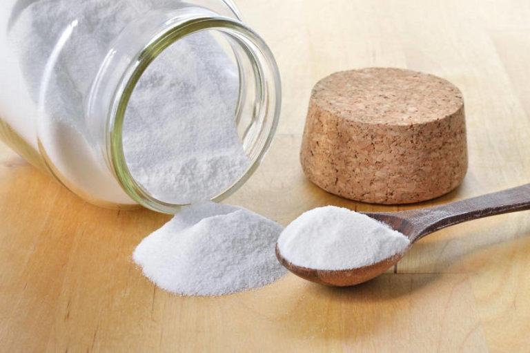 Read more about the article What Happens When You Drink Baking Soda (and Other Uses)