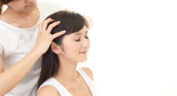 How to Perform Head Massage for Hair Growth & Other Benefits