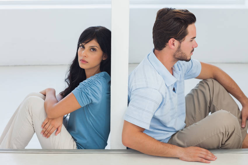 8 Signs of a One-Sided Relationship Are You in One