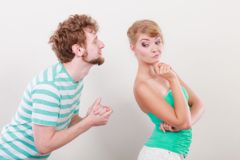 Read more about the article 7 Signs You Ex Is Pretending to Be Over You but Still Has Feelings
