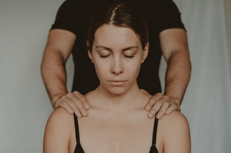 10 Warning Signs It’s Trauma Bonding and Not Love
